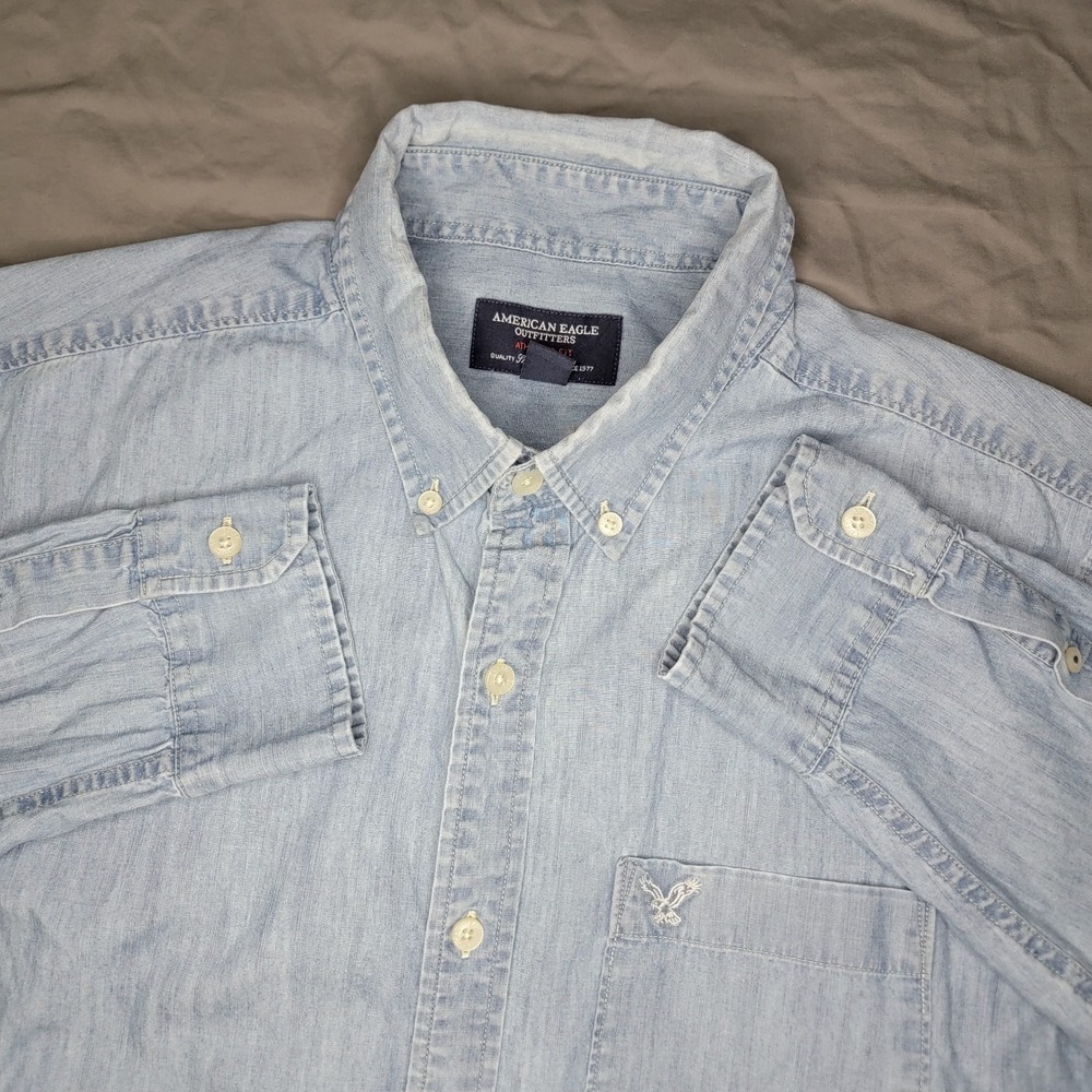 American Eagle Chambray Shirt Men's Large Blue Indigo Athletic Fit Long Sleeve
